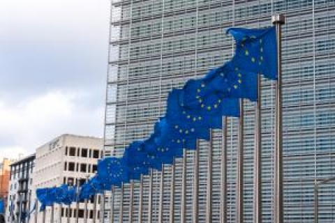 Eurobarometru de primăvară 2019: 60% dintre români au o imagine pozitivă despre UE, față de 45% media europeană