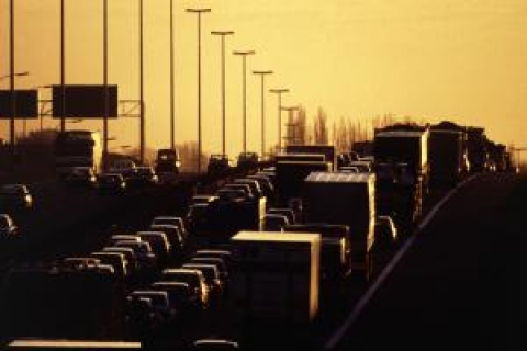 Transport rutier: Comisia solicită României și altor 15 state membre să actualizeze conexiunea între registrele lor electronice naționale cu transportatorii rutieri și noua versiune a Registrului european al întreprinderilor de transport rutier